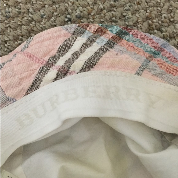 Authentic Burberry hat - Picture 3 of 4